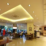 מלון Ramira Joy 4*